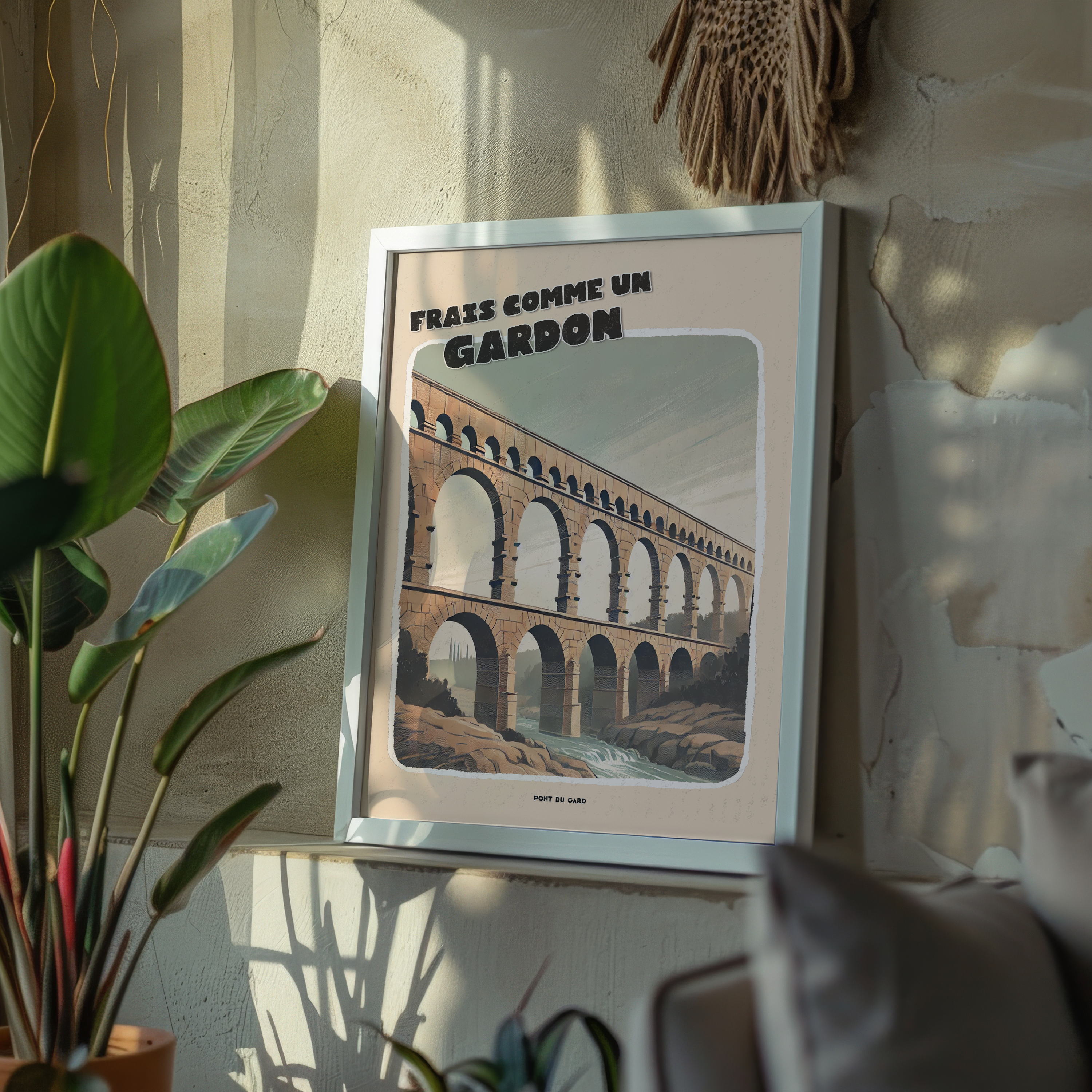 Affiche vintage illustrée du Pont du Gard, aqueduc romain emblématique du sud de la France, avec l’expression humoristique “Frais comme un gardon”, idéale pour décoration murale originale et touristique.