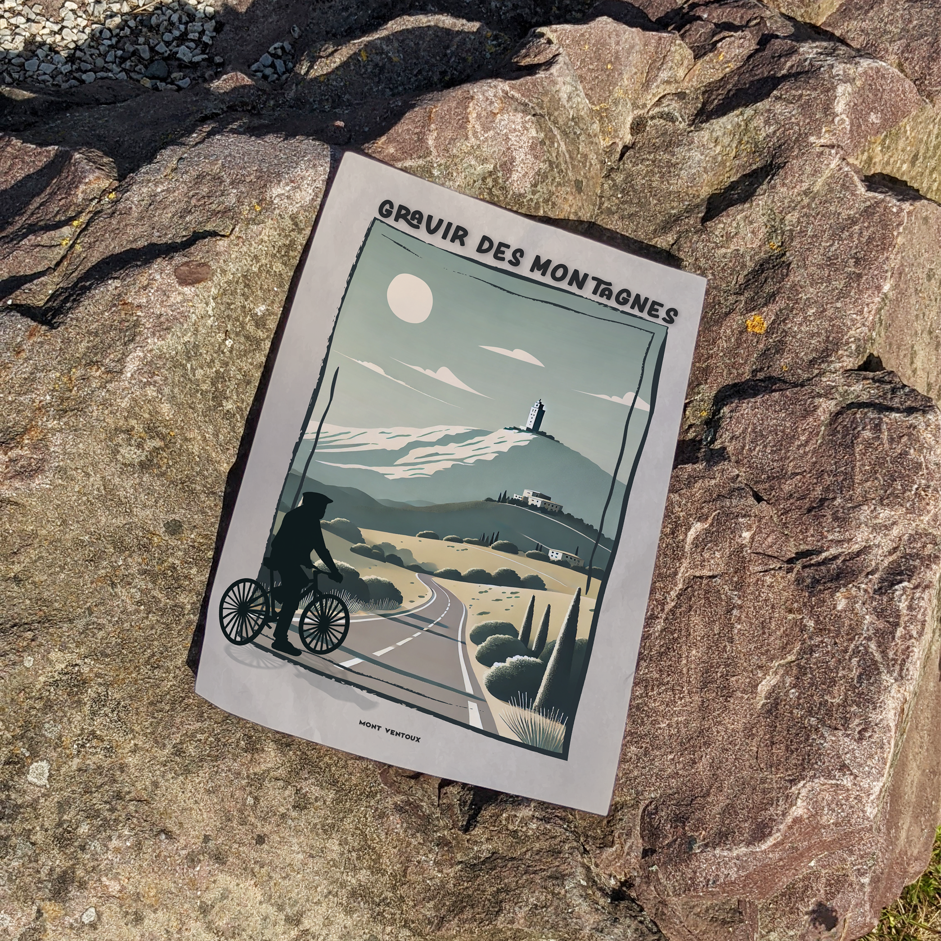 Affiche vintage Mont Ventoux, illustration cycliste gravissant une route de montagne provençale sous le soleil, décoration murale sport et nature, style rétro paysage français.