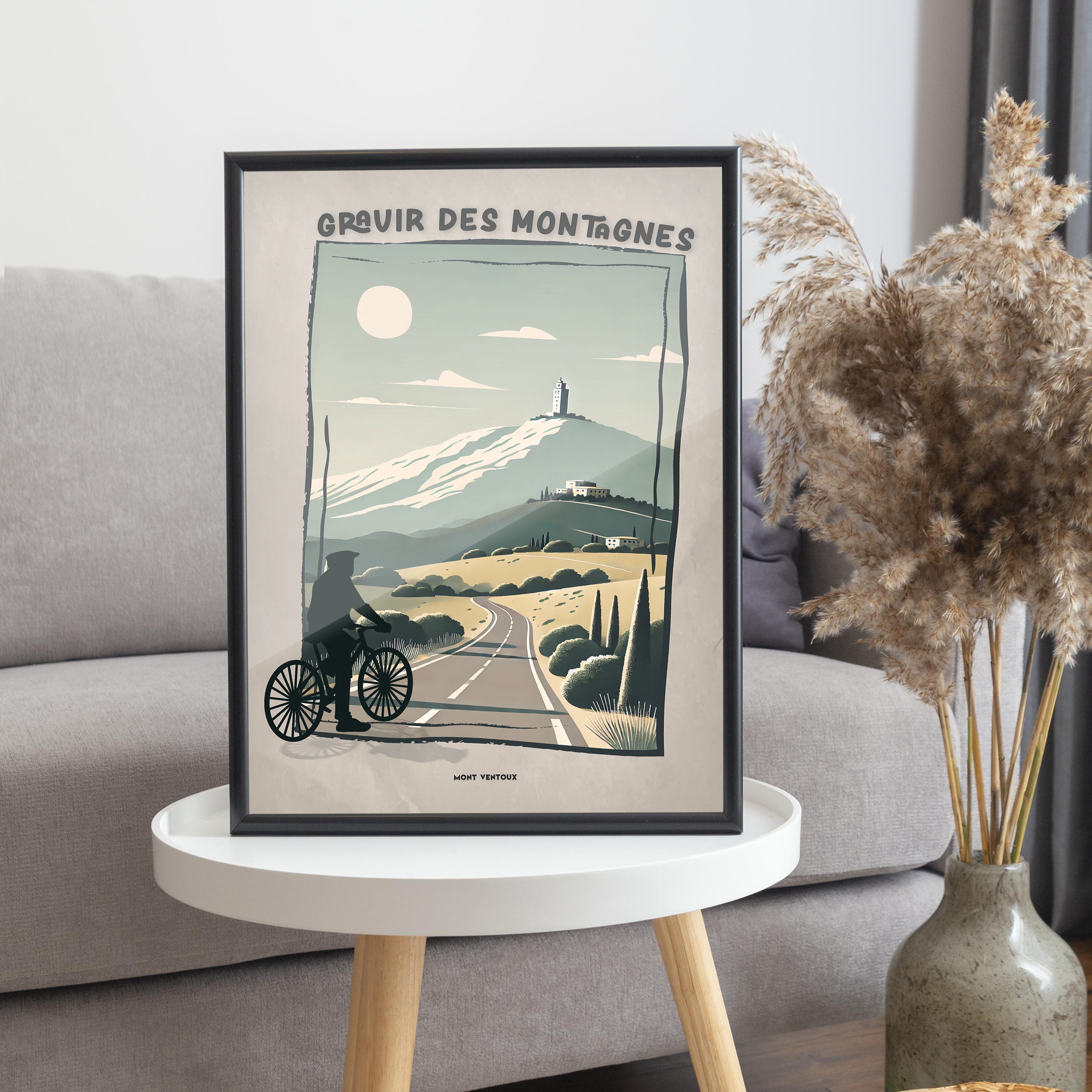 Affiche vintage Mont Ventoux, illustration cycliste gravissant une route de montagne provençale sous le soleil, décoration murale sport et nature, style rétro paysage français.